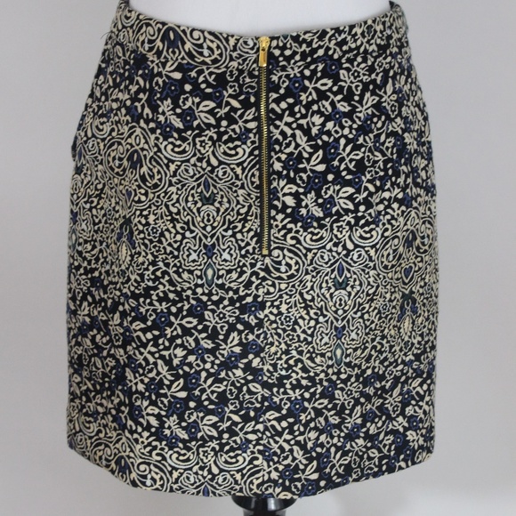 H&M Black, Cream, & Blue Floral Faux Wrap Skirt - Picture 4 of 8